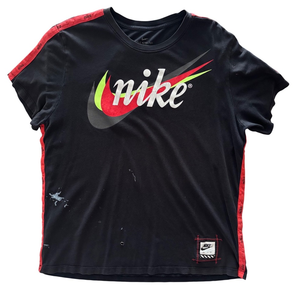 Vintage Nike Mens Black Graphic‎ Logo T Shirt Red Trim Athletic Sportswear Tee